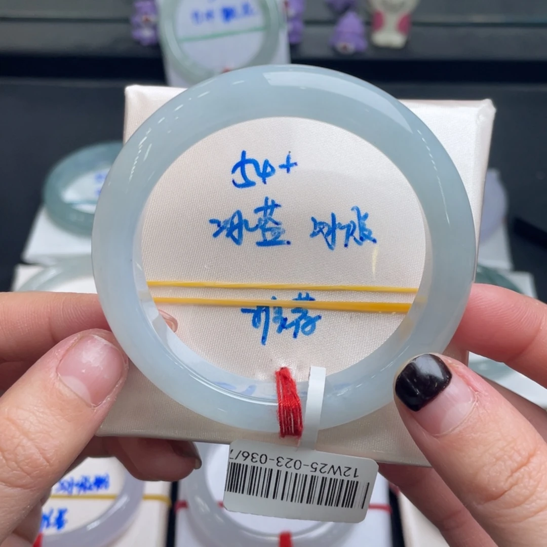 翡翠未镶嵌手镯翡翠手镯