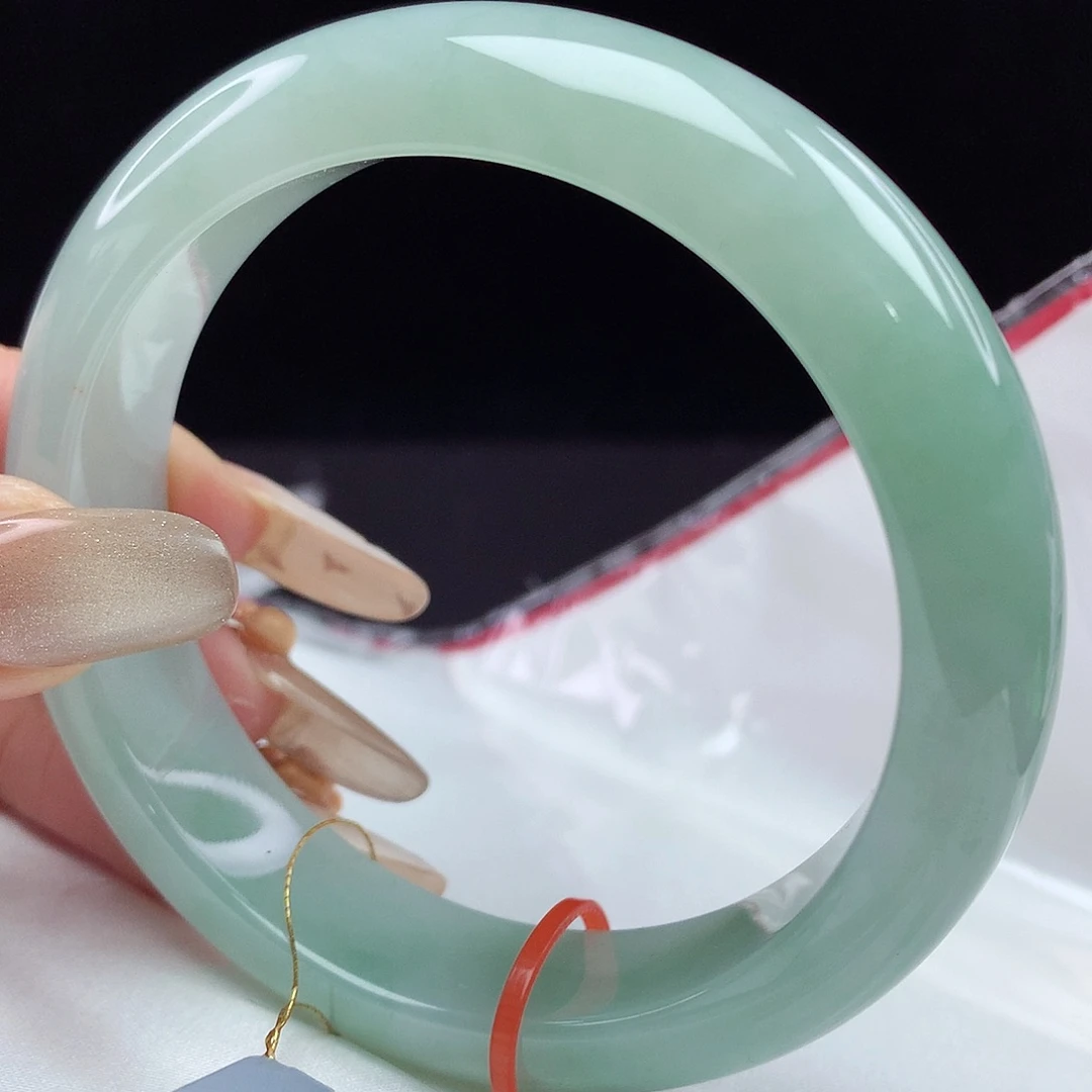 翡翠手镯未镶嵌58圈3356