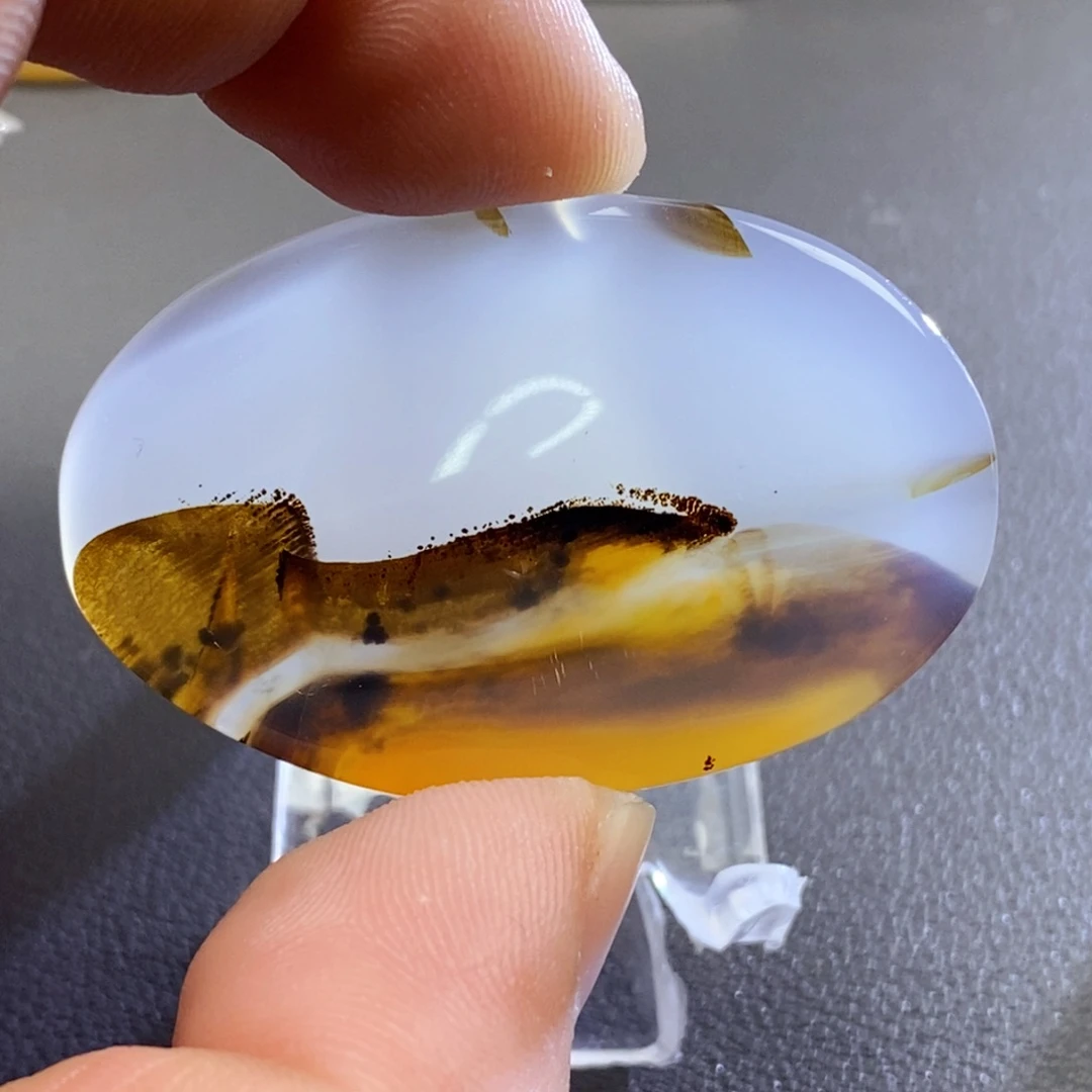 华***山玛瑙/玉髓未镶嵌颈饰