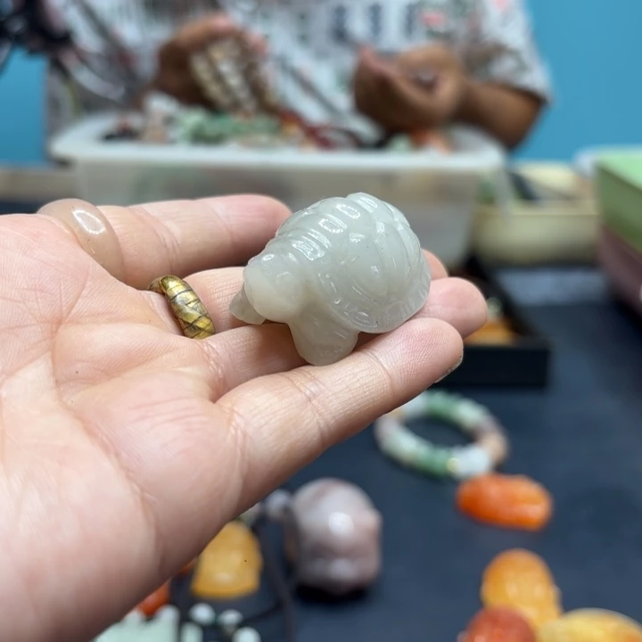 石英岩玉合金颈饰