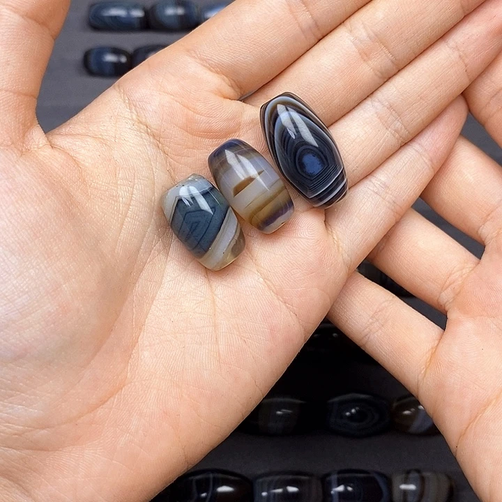 尔***格玛瑙/玉髓合金珠宝半成品