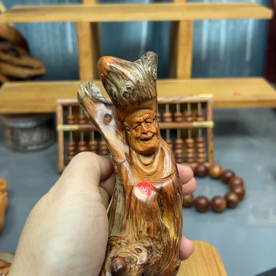 六***）木崖柏木摆件手把件