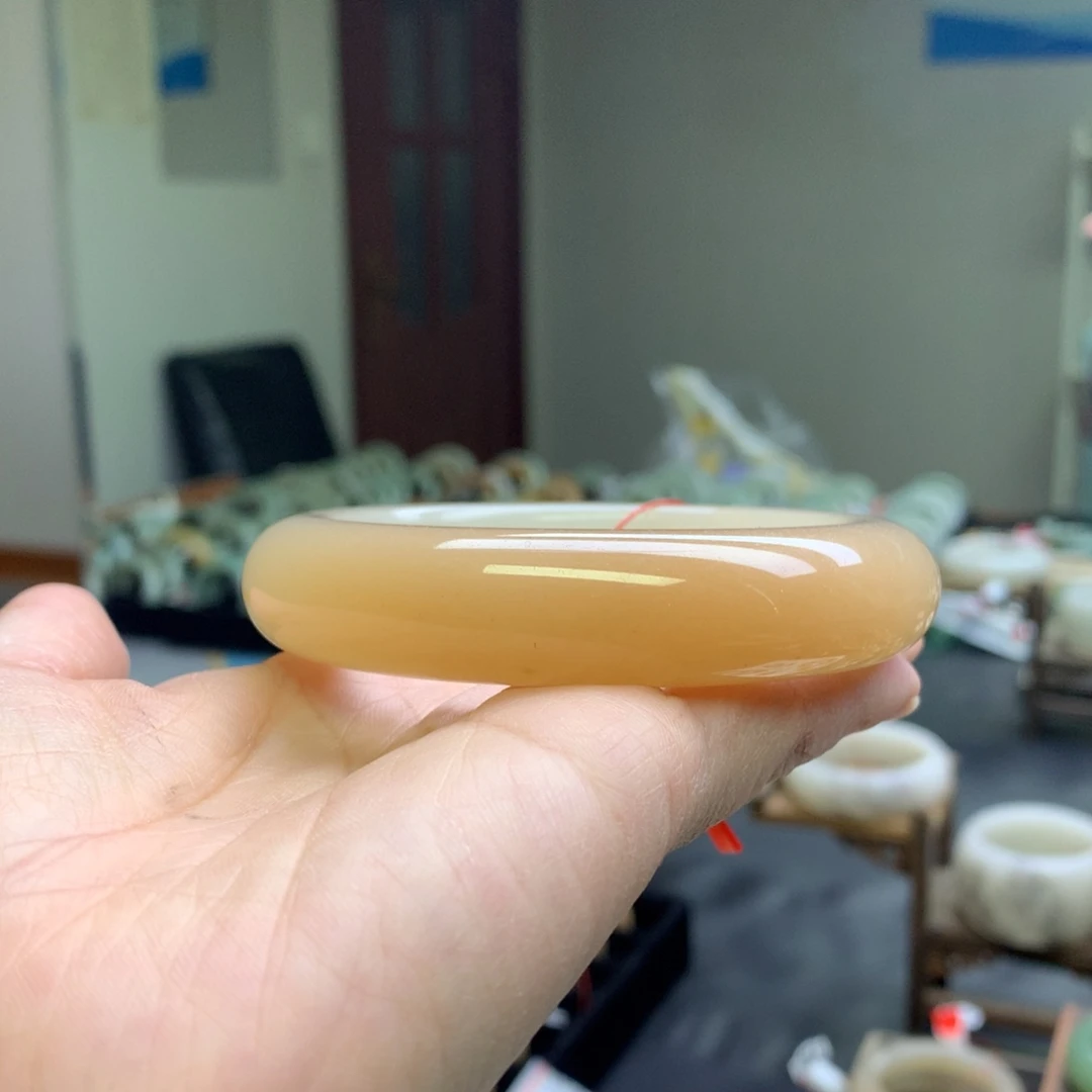 石英质玉未镶嵌手镯