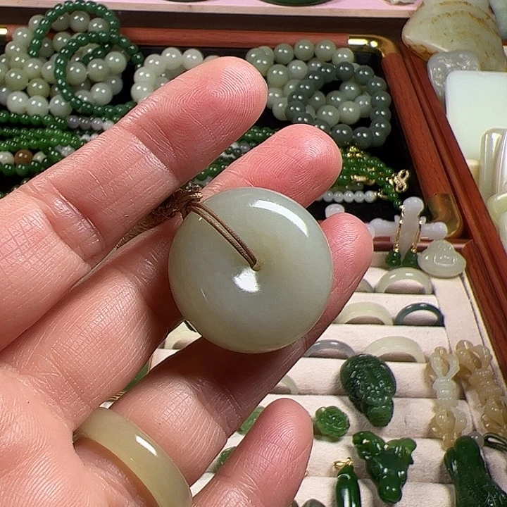 和田玉（糖玉）未镶嵌手链