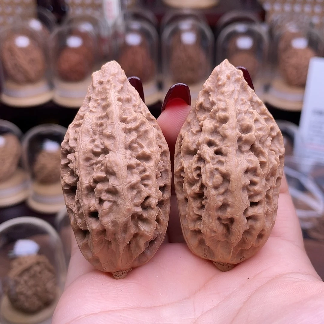 文玩核桃吊坠蚂蚁