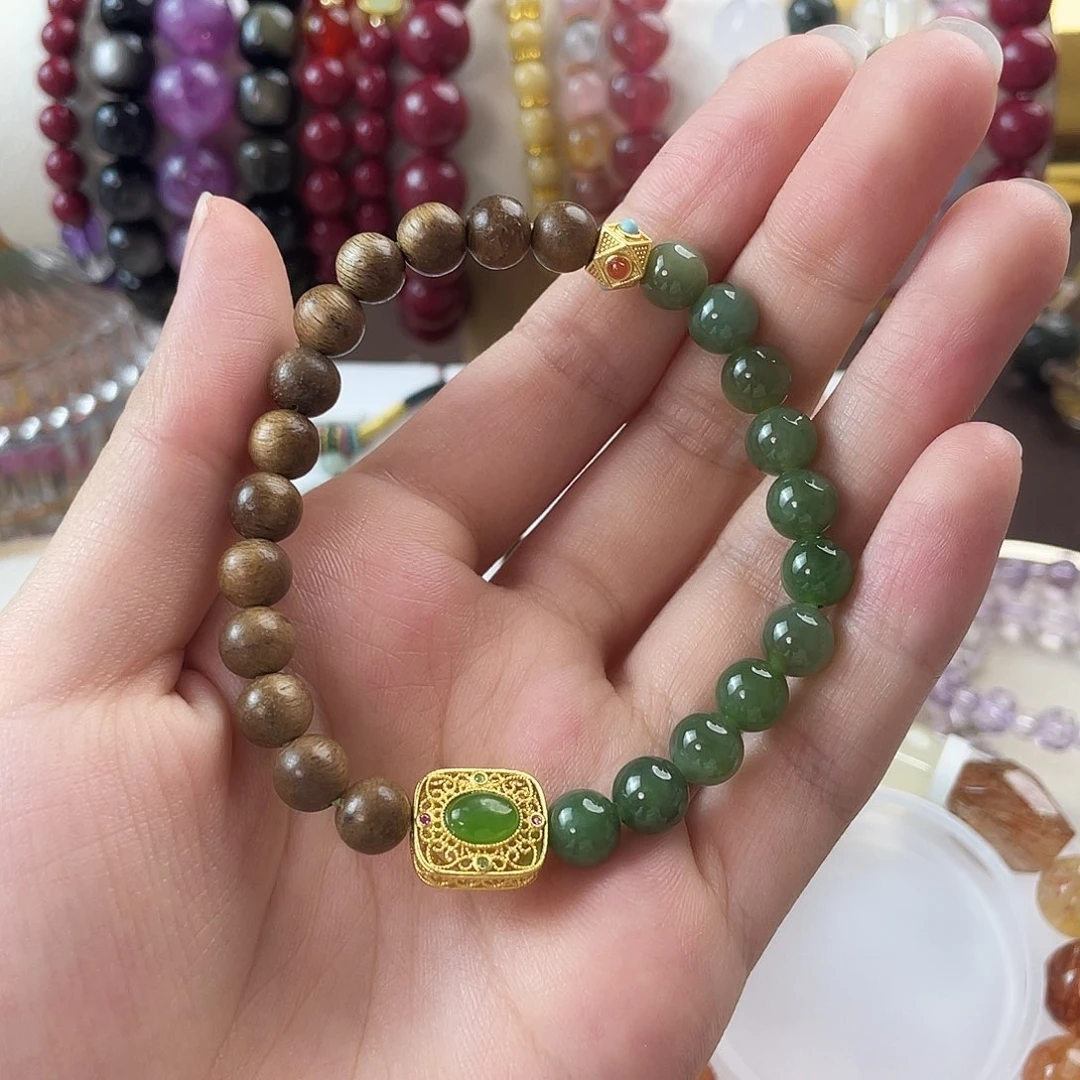 颈饰未镶嵌和田玉（糖玉）