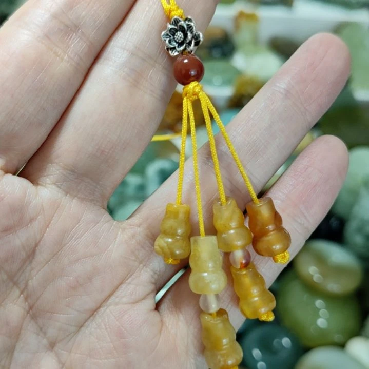 岫玉未镶嵌手机链微瑕