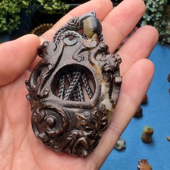 和田玉（白玉）颈饰未镶嵌尚****司