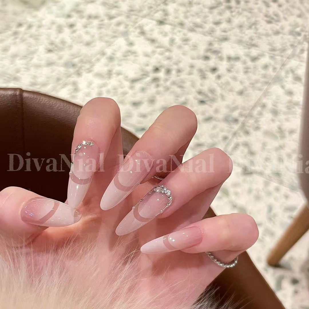 名伶 清透温柔高级镂空法式手工定制穿戴甲