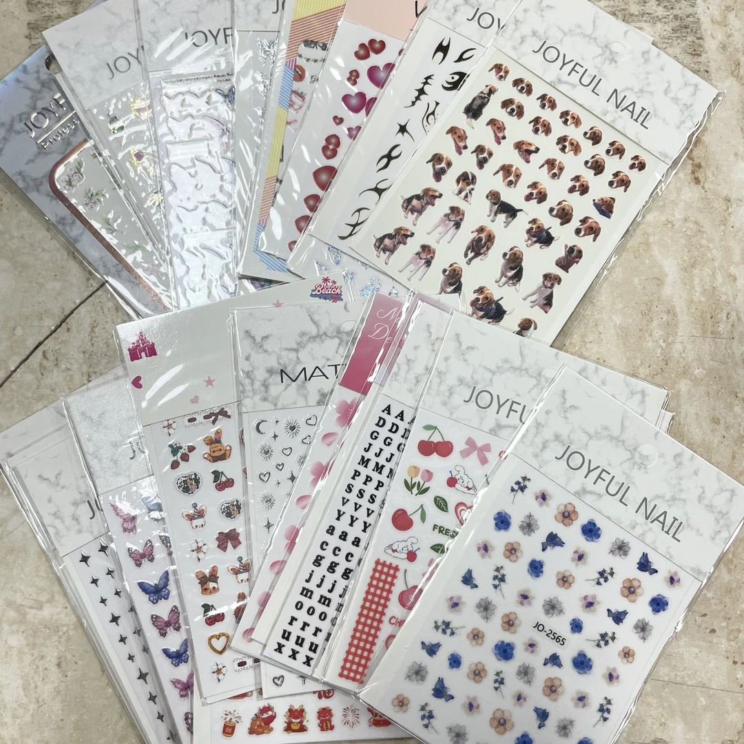随机混装美甲贴纸两张