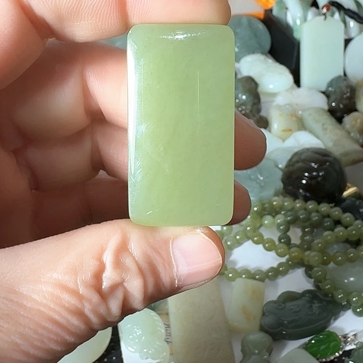 和田玉（糖玉）颈饰未镶嵌