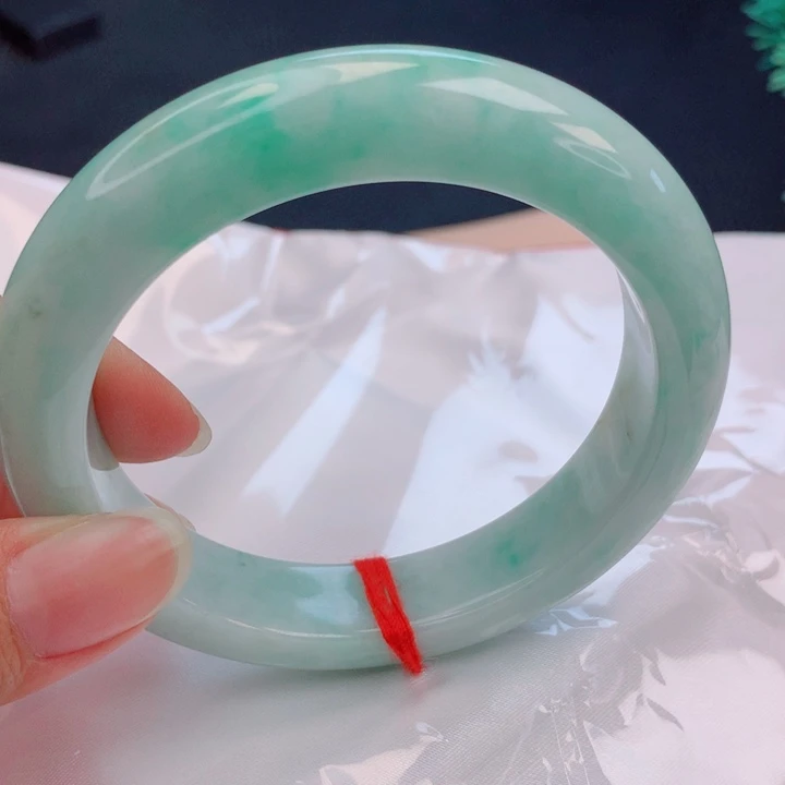 翡翠未镶嵌手镯60圈