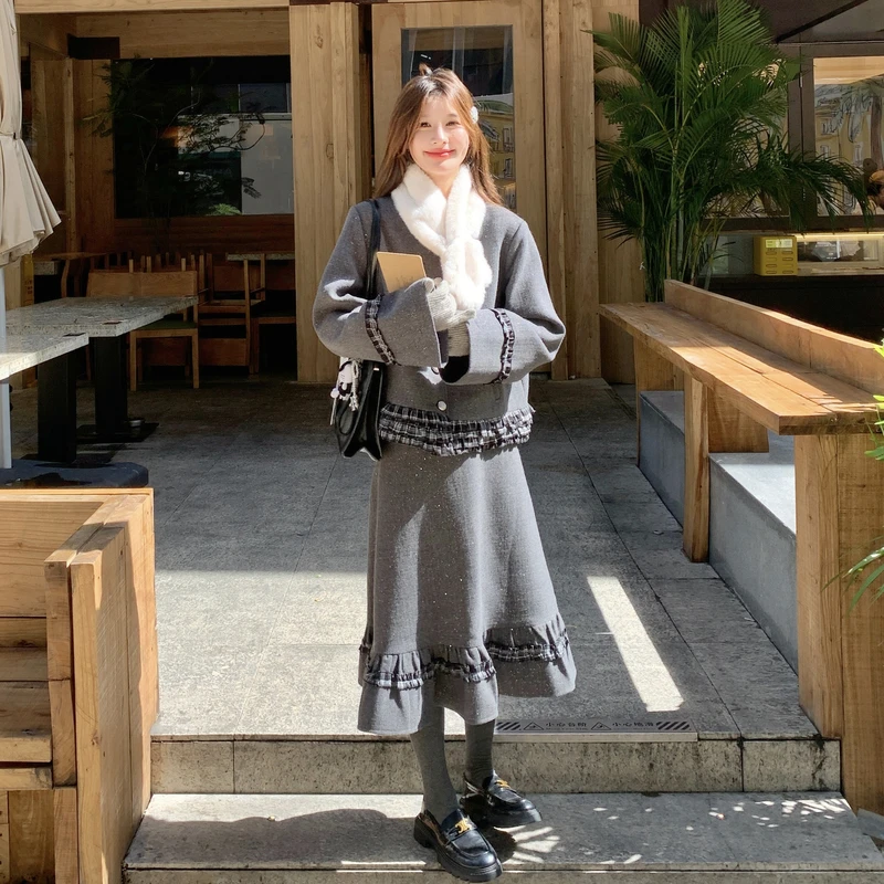 灰色法式格纹拼接小香风套装裙女2025秋新款圆领上衣半身裙两件套