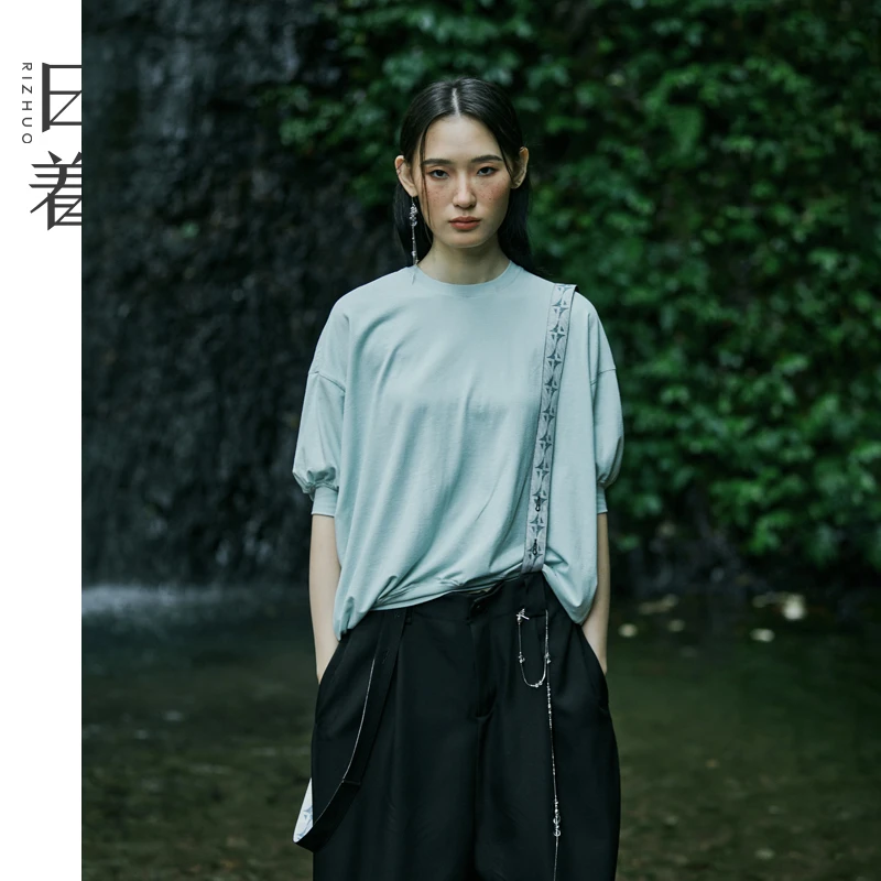 日着轻2025夏新款落肩圆领短袖T恤宽松慵懒风显瘦上衣女RD2820T2