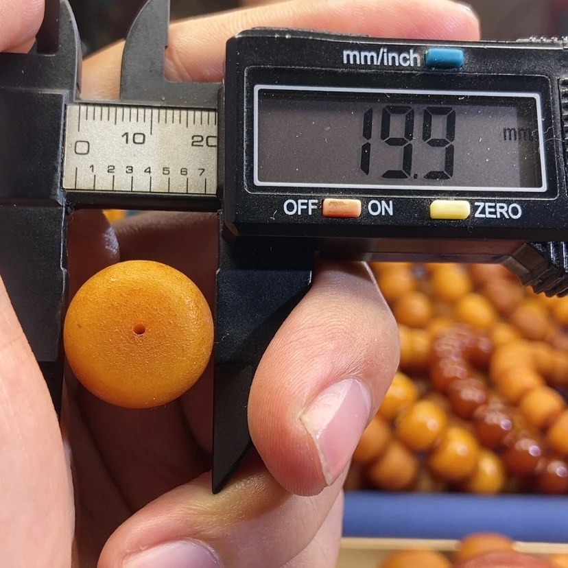 【闪购商品】蜜蜡未镶嵌珠宝奇石