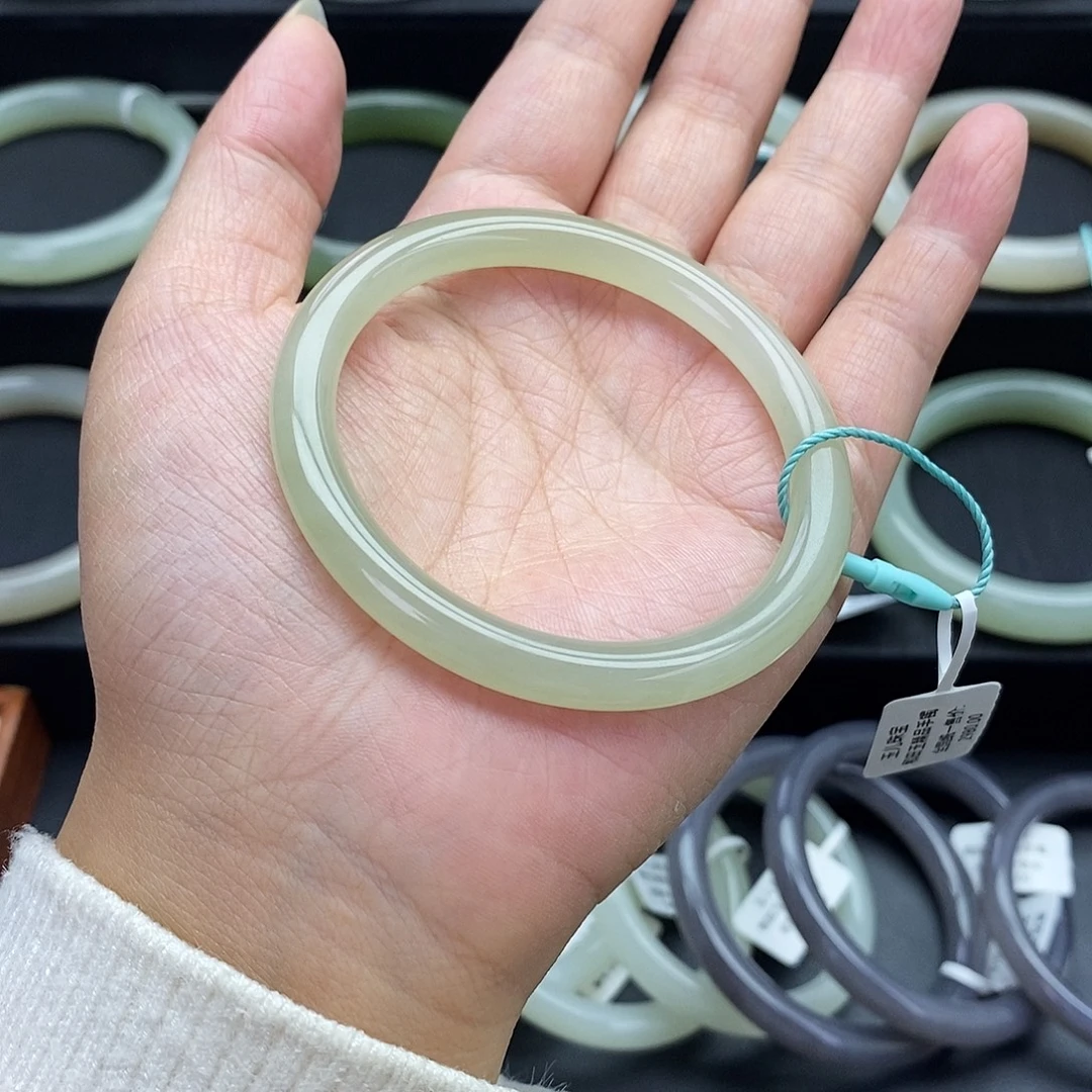 和田玉未镶嵌珠宝奇石和田玉手镯53有纹