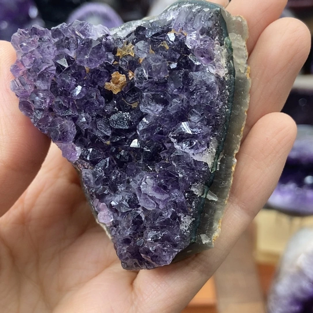 紫晶未镶嵌大型摆件（非配饰）