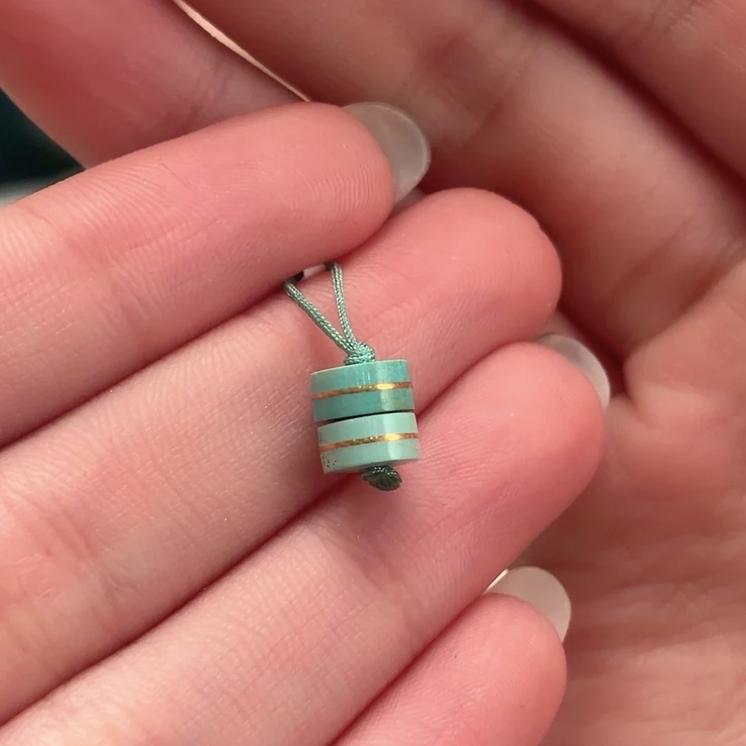 绿松石未镶嵌颈饰