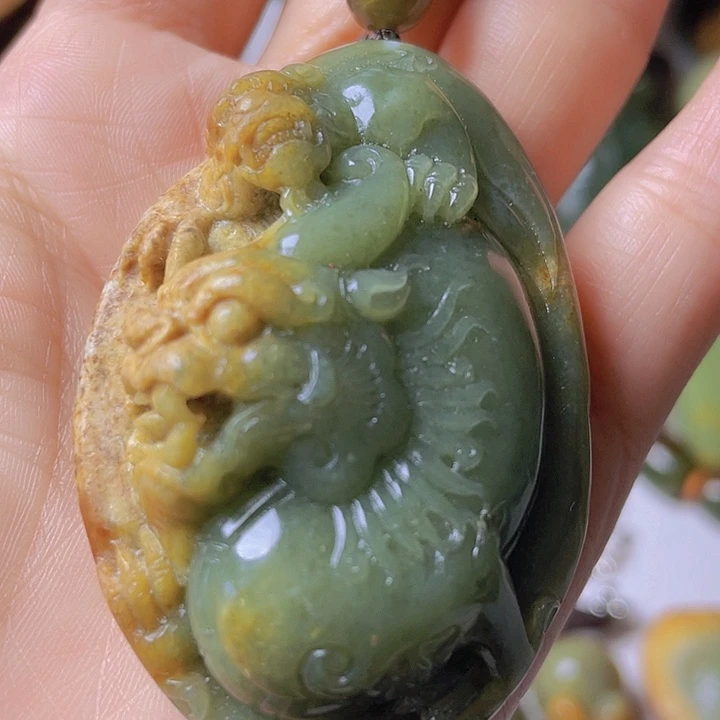 岫岩河磨玉（透闪石质玉）未镶嵌把件