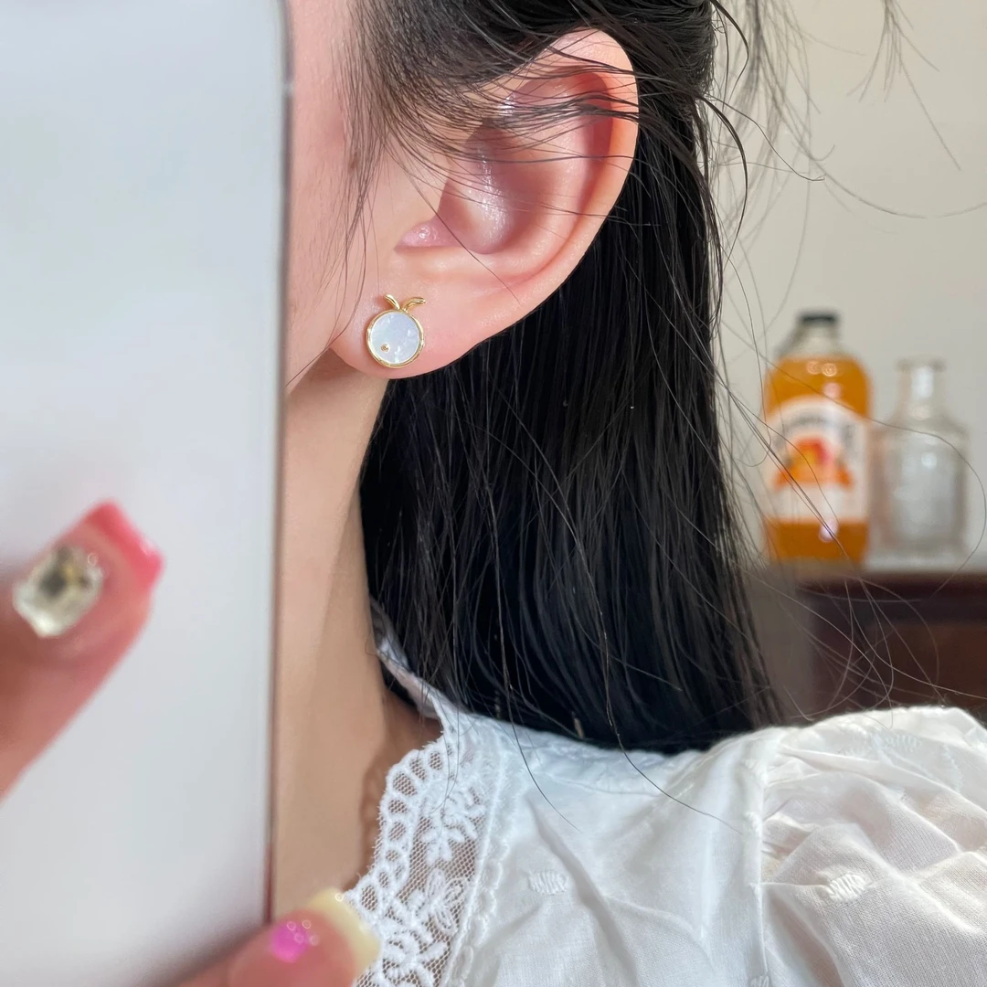 可爱小圆鱼精致简约小巧耳钉小众高级感轻奢耳饰R2928