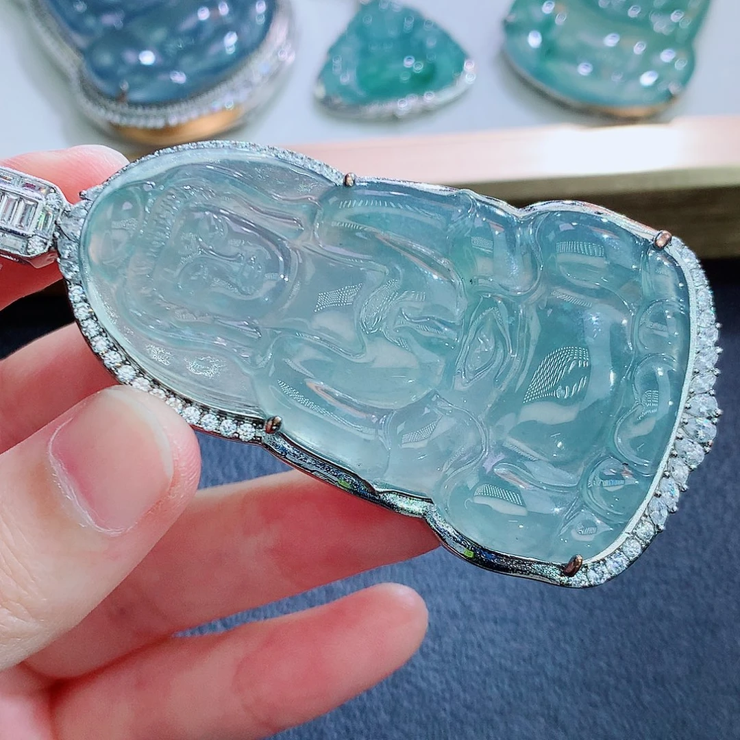 翡翠未镶嵌颈饰翡翠