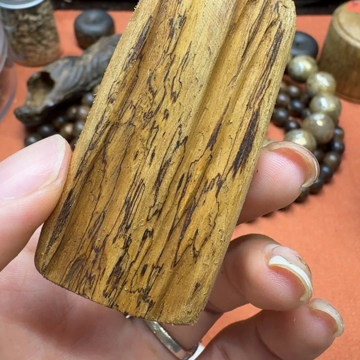 大叶紫檀(黑酸枝木类)