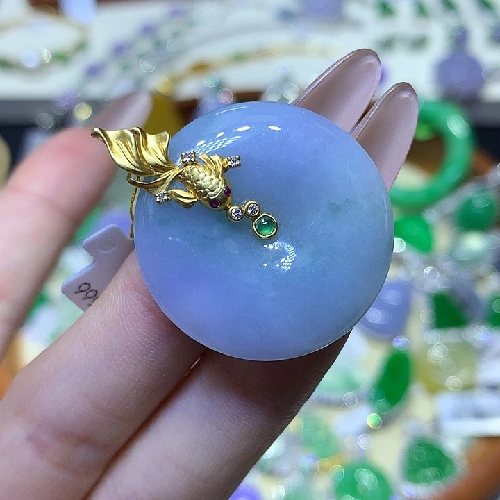 翡翠18K金镶嵌吊坠(赠链)