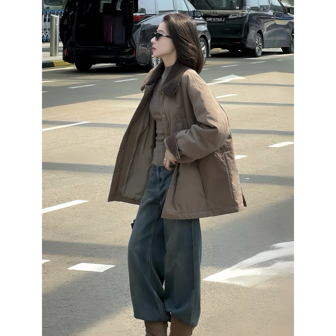 【老板周】时髦复古 冬季新品巴恩风翻领牧羊外套