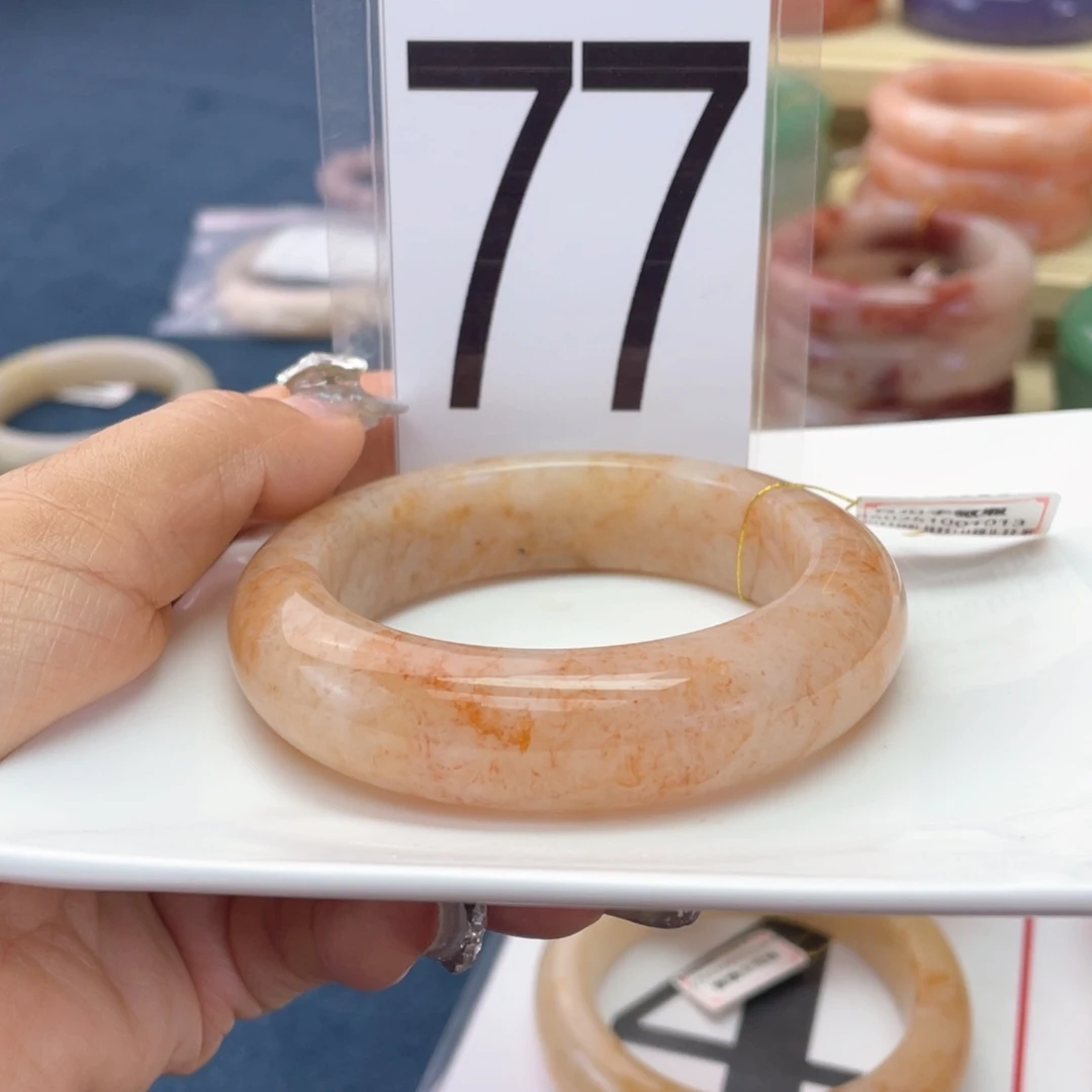 石英质玉未镶嵌手镯