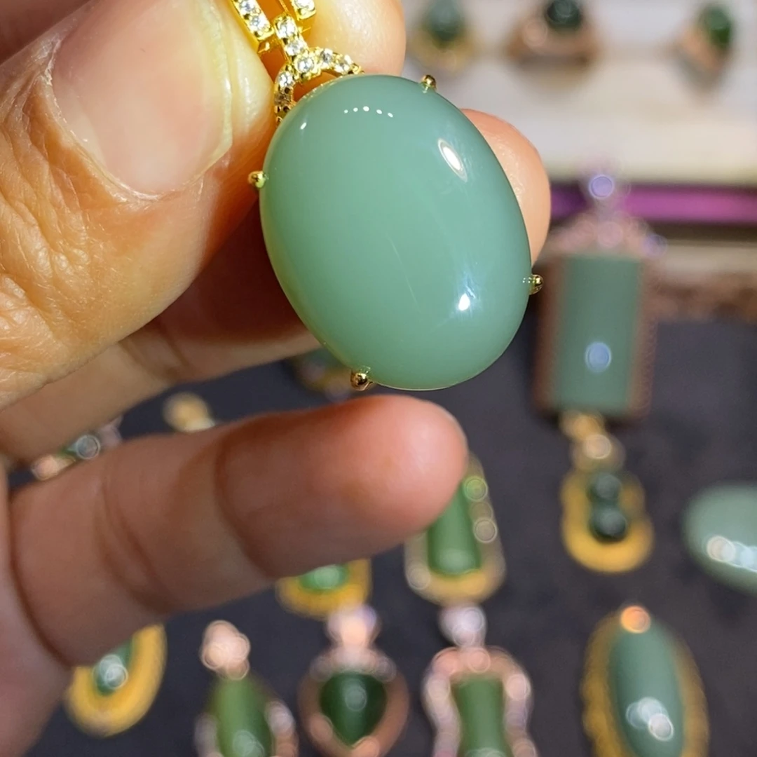 和田玉（碧玉）颈饰银S925镀金镶嵌
