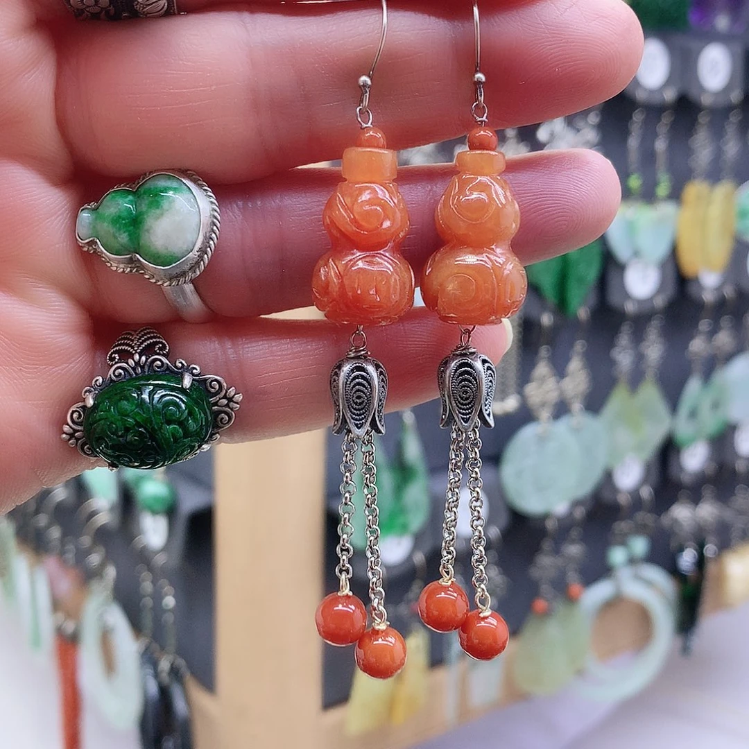 翡翠未镶嵌耳饰精美