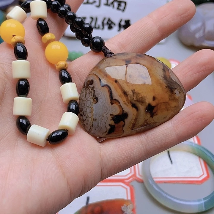 【闪购商品】玛瑙/玉髓珠宝半成品未镶嵌天**秦