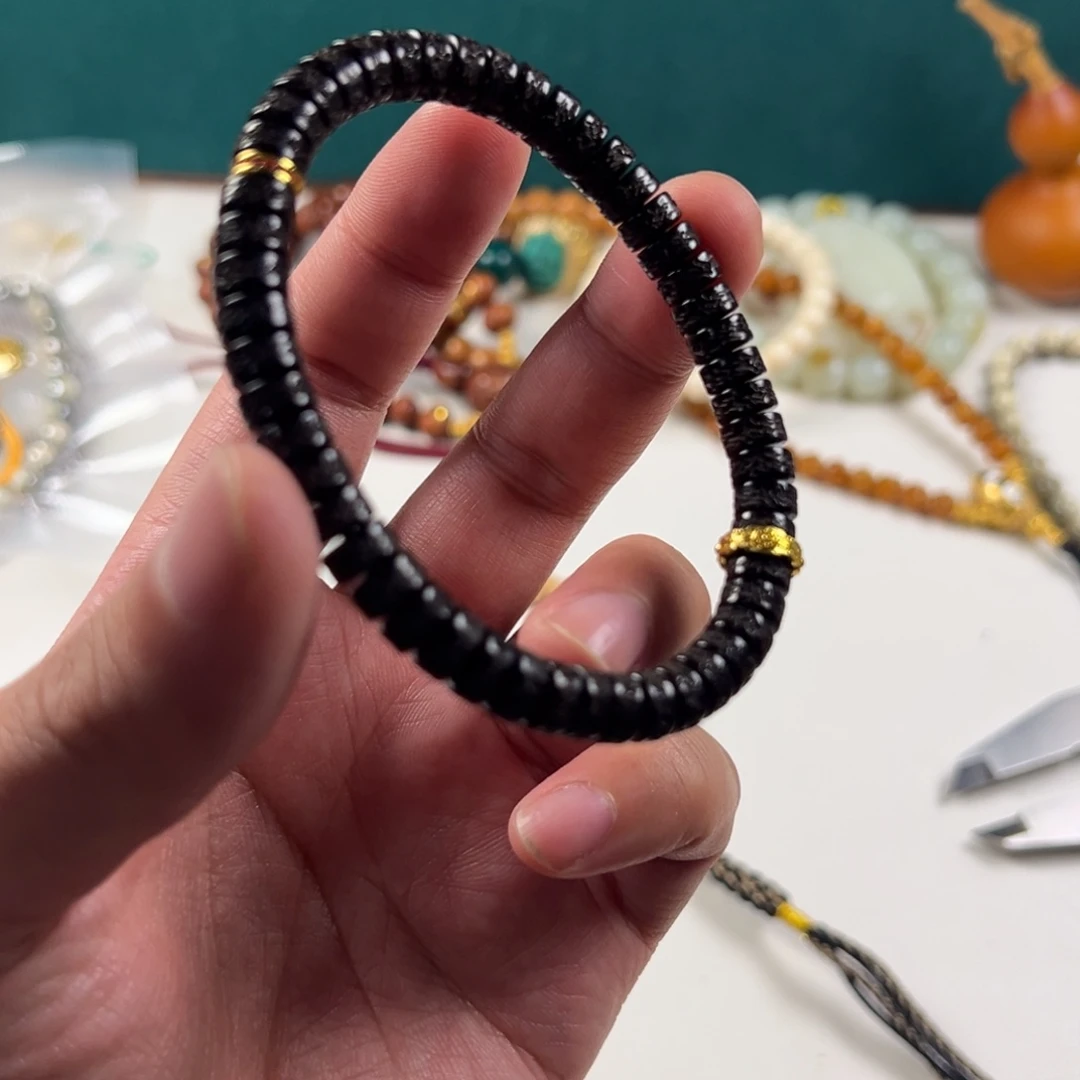 椰蒂吊坠。。。。。。。。。。。