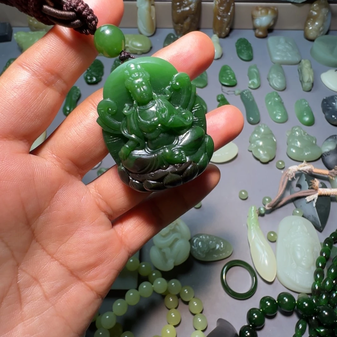 和田玉未镶嵌颈饰