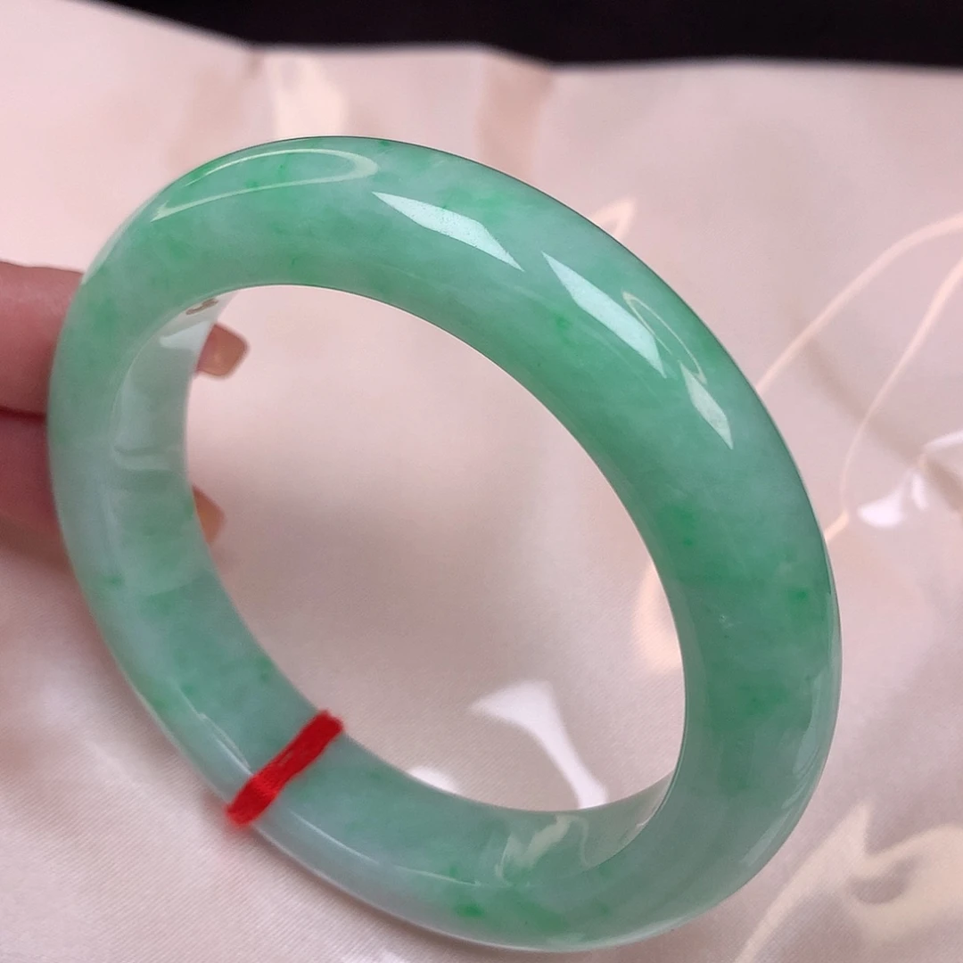 翡翠手镯未镶嵌57 翡翠手镯
