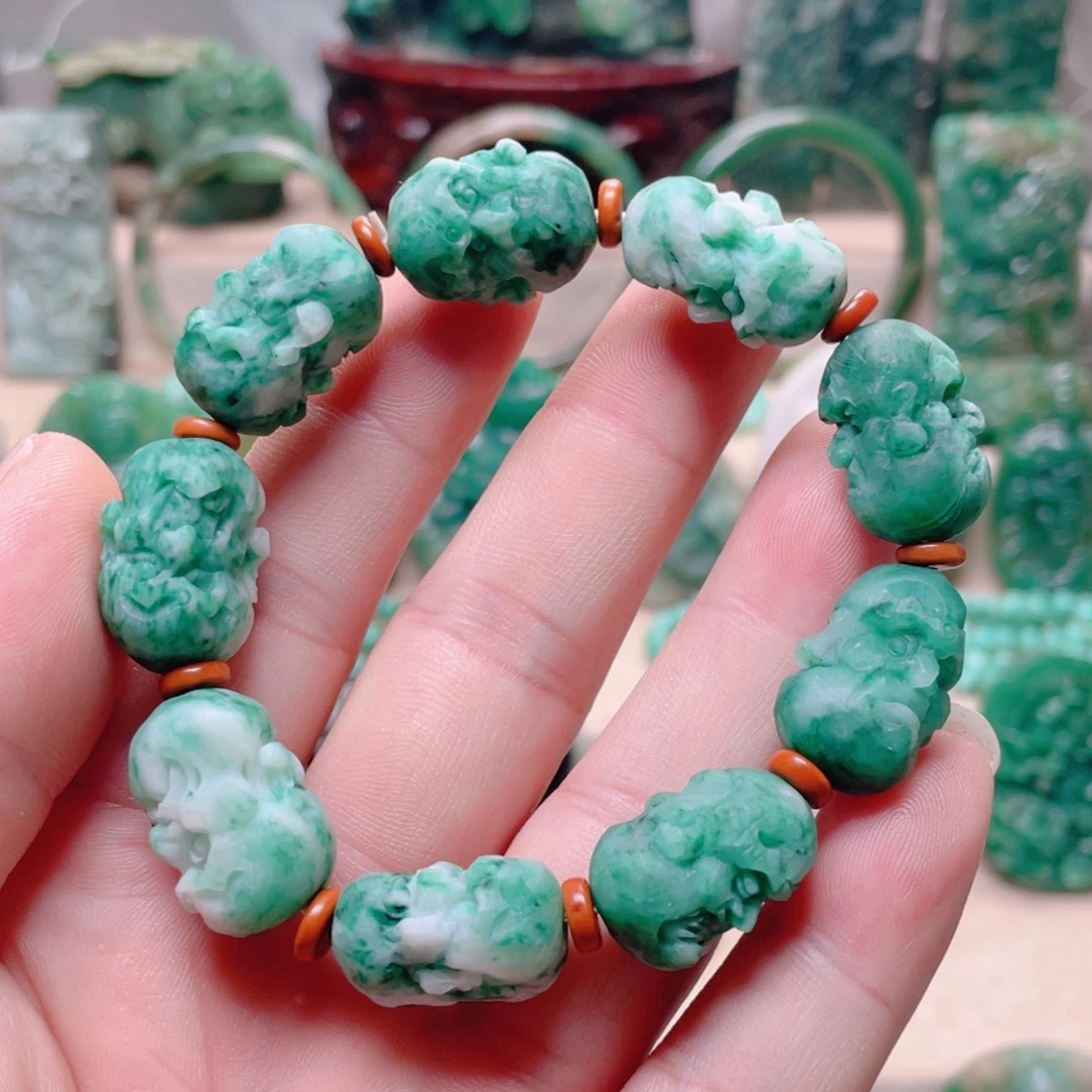 独山玉未镶嵌颈饰