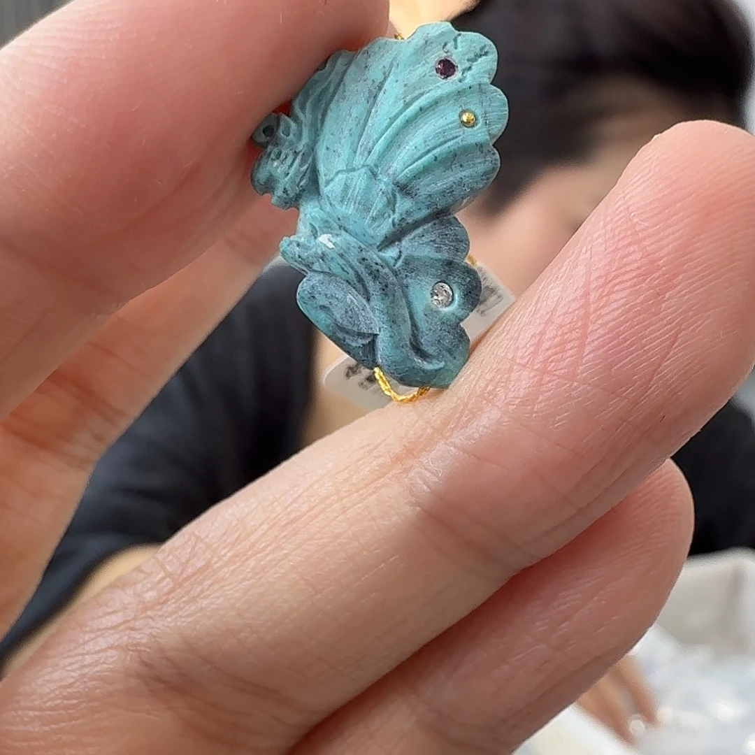 绿松石未镶嵌珠宝奇石