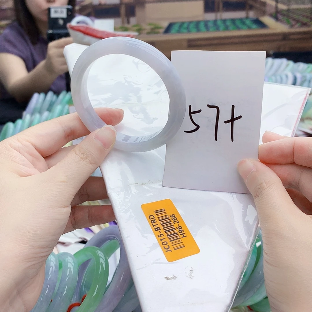 翡翠手镯未镶嵌The