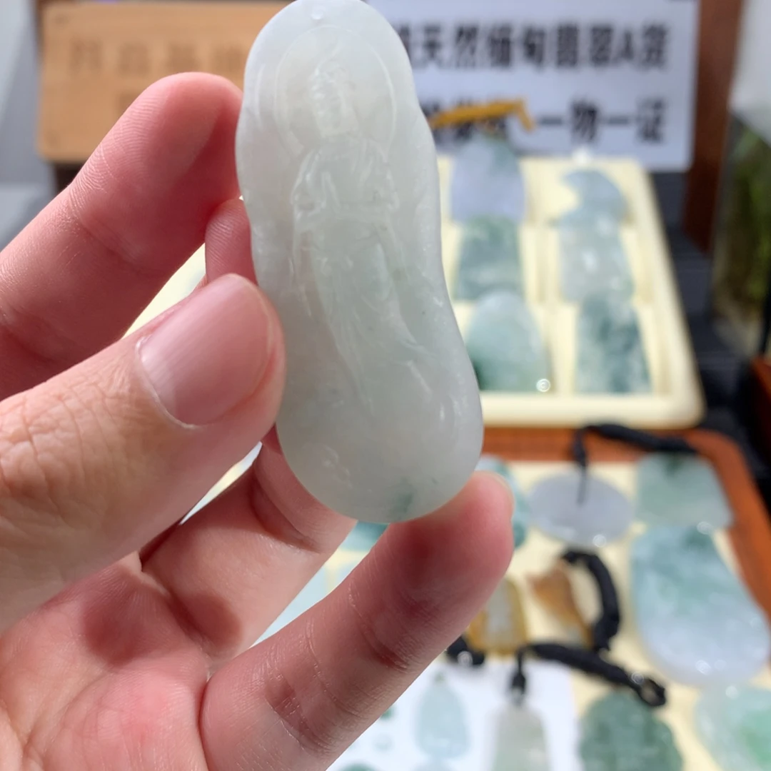 定制翡翠未镶嵌翡翠