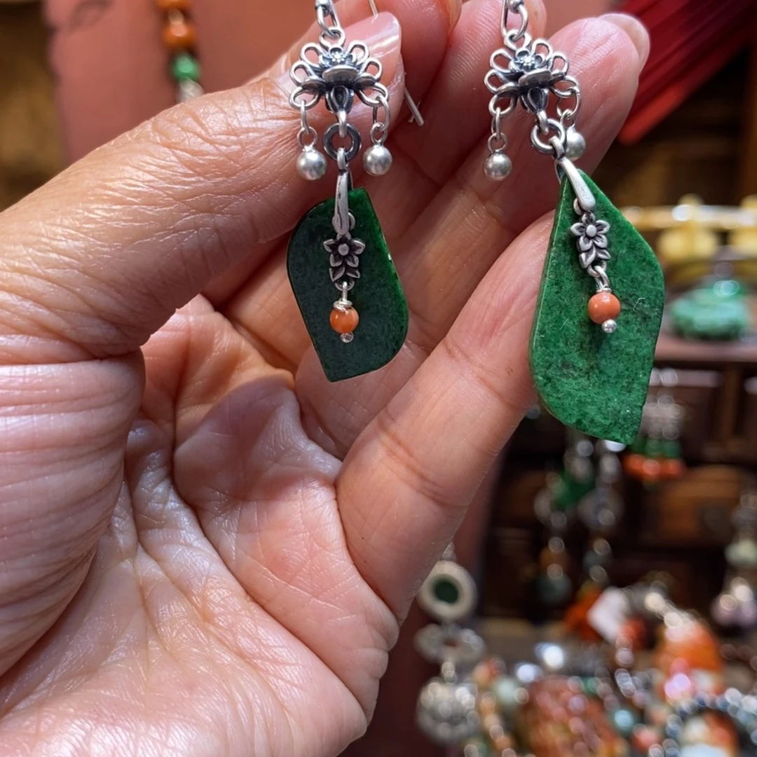 翡翠吊坠(赠链)未镶嵌