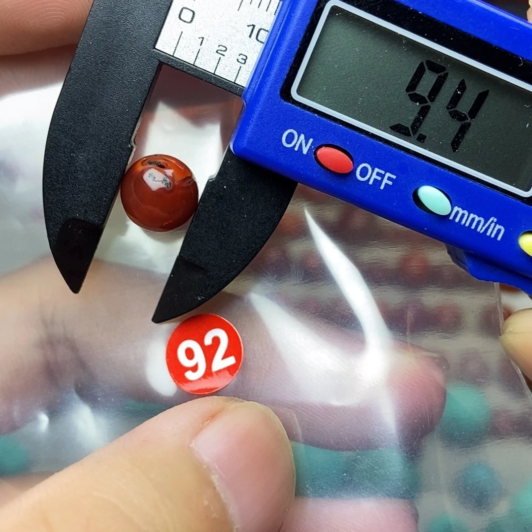 南红玛瑙未镶嵌南红玛瑙有瑕疵