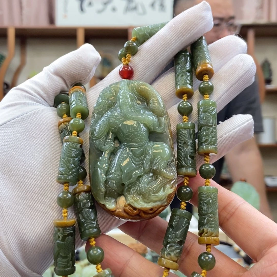 和田玉吊坠未镶嵌豆**视