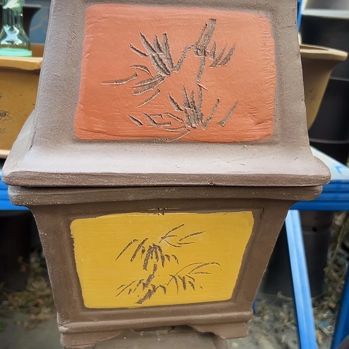 25黄红四方各一个花盆花盆花盆