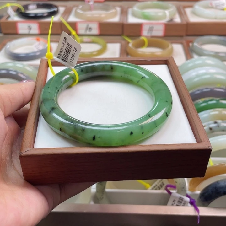 【闪购商品】和田玉手镯未镶嵌21