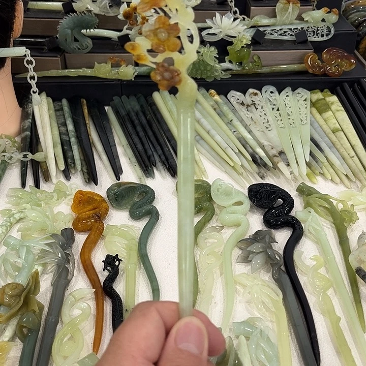 蛇纹石玉发饰合金私**属