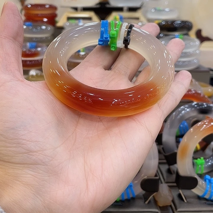 玛瑙/玉髓未镶嵌手镯33