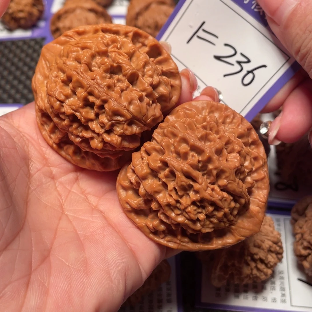 文玩核桃把件236号官帽52