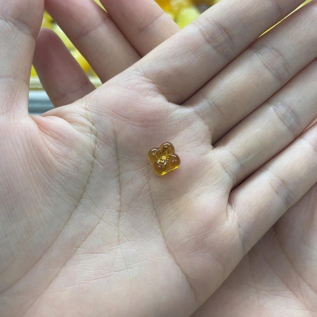 游***美未镶嵌琥珀裸石天然琥珀预存