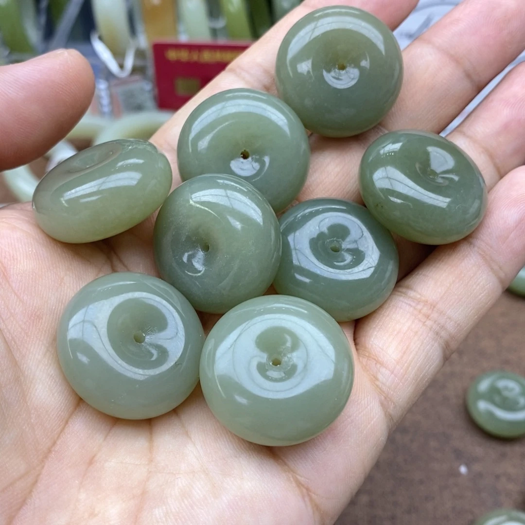 和田玉未镶嵌吊坠(不含链)