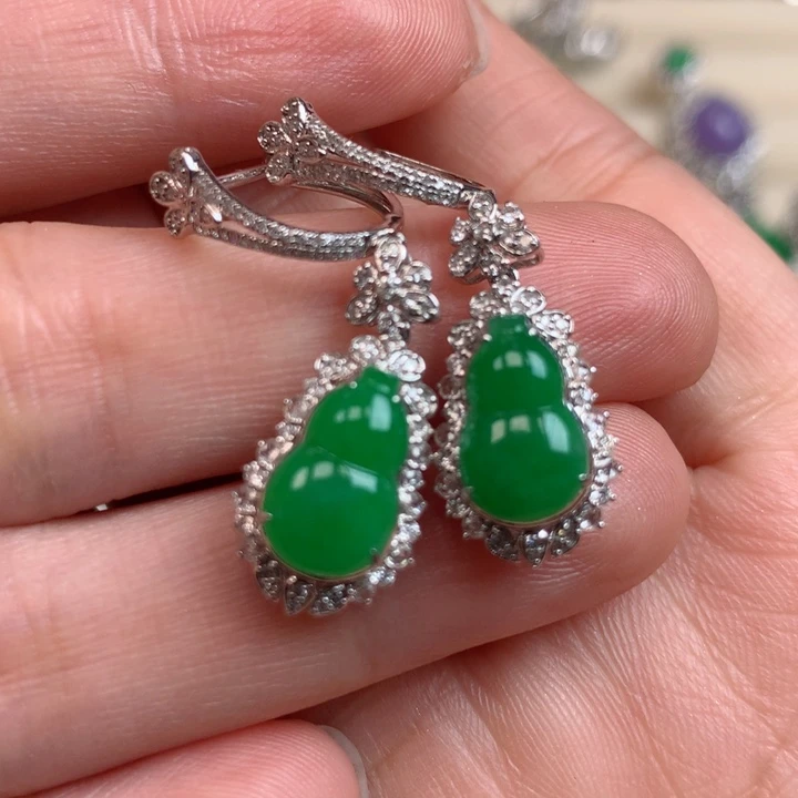 配石翡翠18K金镶钻